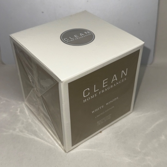 CLEAN Home Fragrances Limited Edition WHITE WOODS Scented Candle 7.5 oz SEALED - Picture 5 of 6